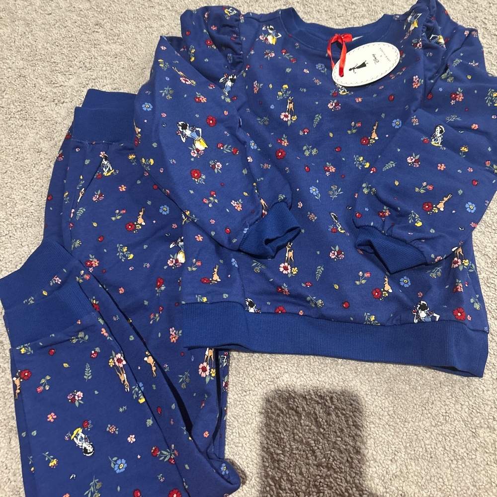 Disney snow white sweatshirt jogger
